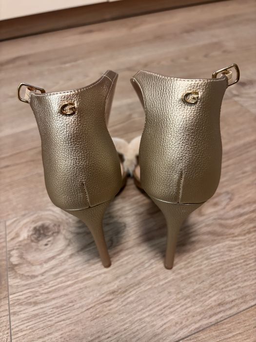 НОВИ! Токчета на Guess