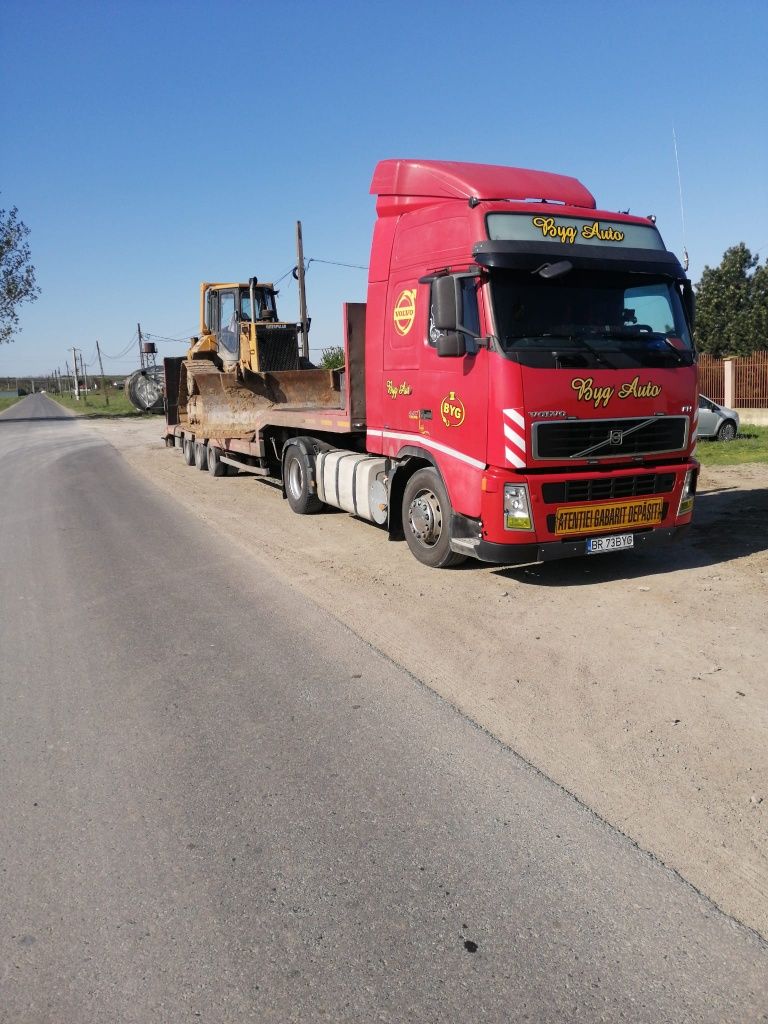 Transport agabaritic trailer lowbed