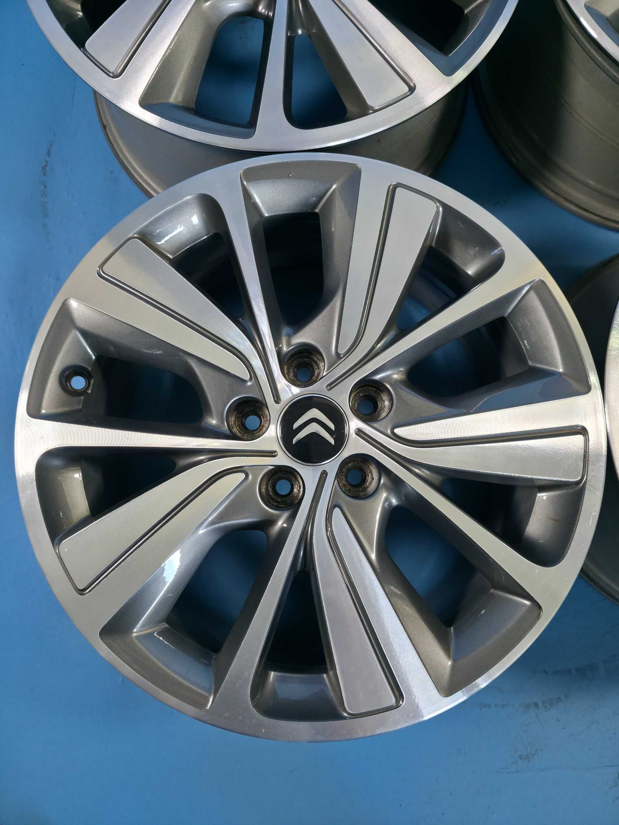 Jante Aliaj 5x108 17'' OEM Citroen C4 Picasso C5 C6 DS4 DS7 7J ET 40