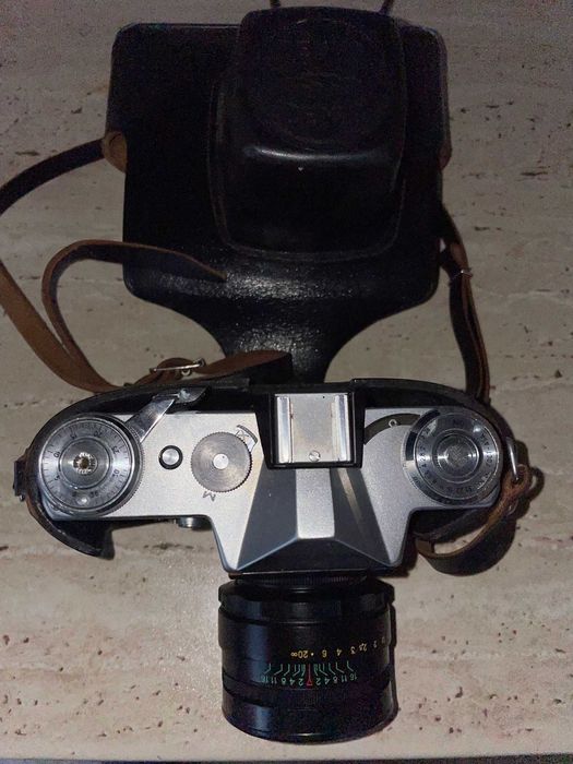 aparat foto Zenit E anii 80 fabricat in URSS