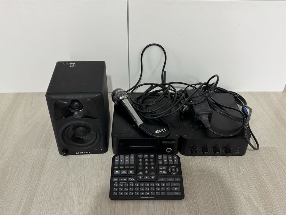 Продам набор оборудование для караоке