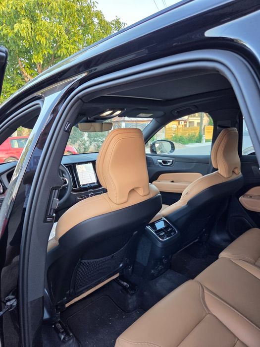 Vând VOLVO xc60 nou