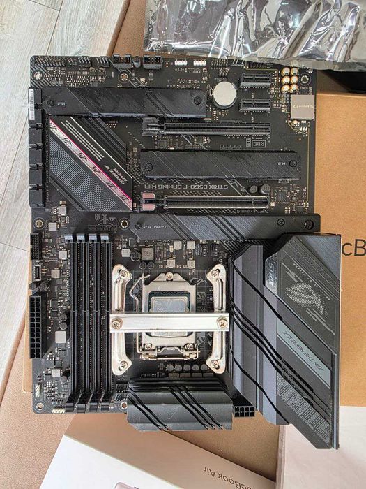 Материнская плата Модель: Asus ROG Strix B560-F Gaming WiFi