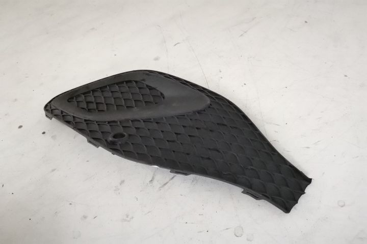 Grila Proiector Laterala Dreapta Originala Cu Senzor In Stare Buna Mer