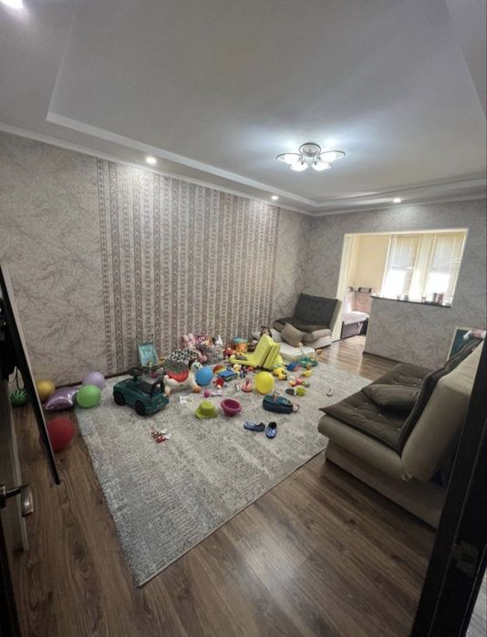 Продаётся на Карасу-6 5ком