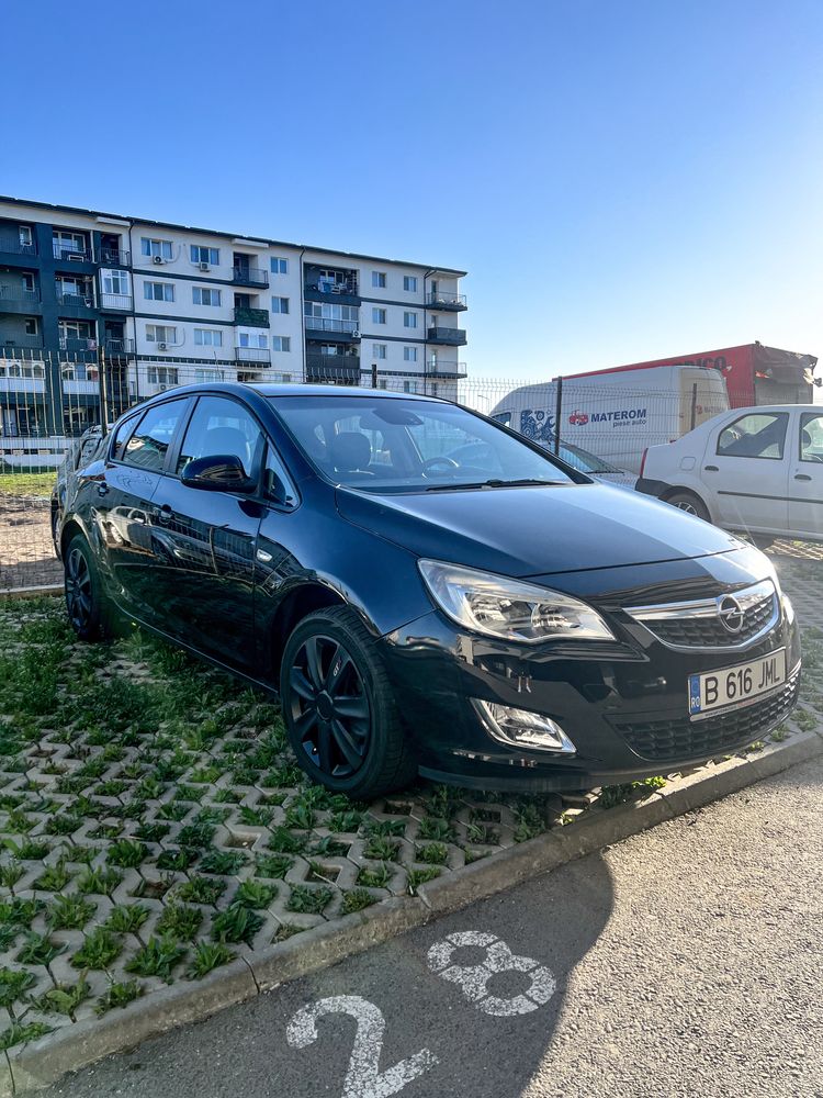 Opel Astra J 2010 1.4 benzina