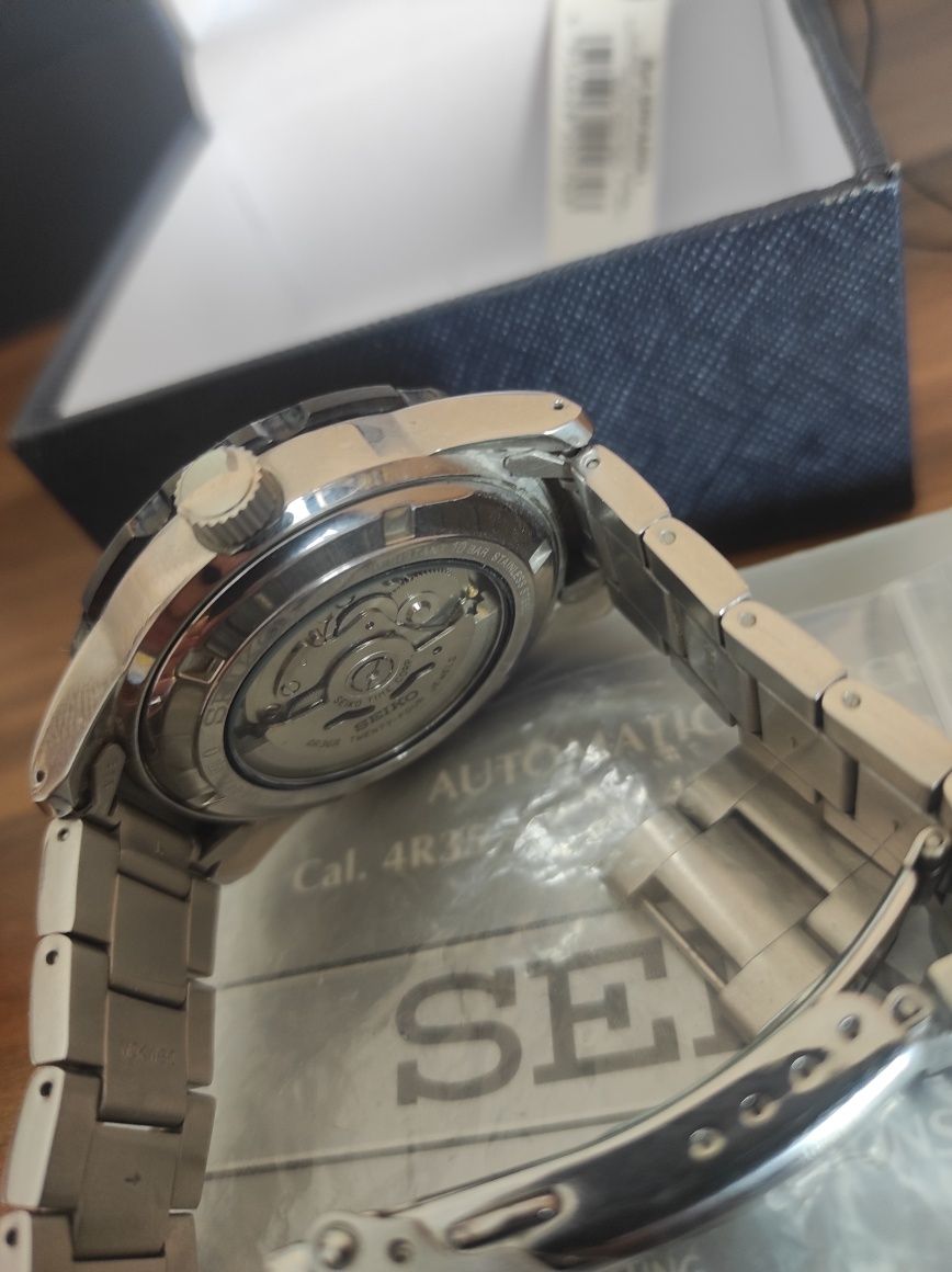 Seiko 5 Sports automatic
