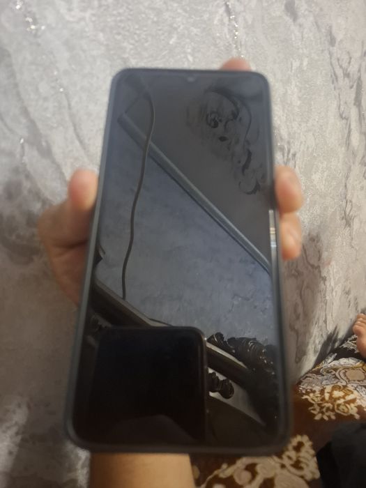 Samsung A12 yaxshi xolatda