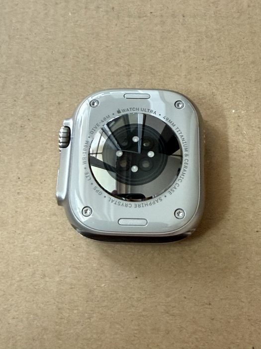 Apple watch ultra 2 Sapphire Titanium 49mm