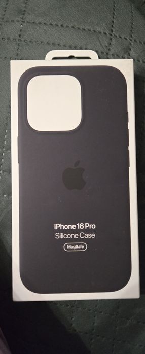 Husa de silicon neagra iphone 16 pro originala