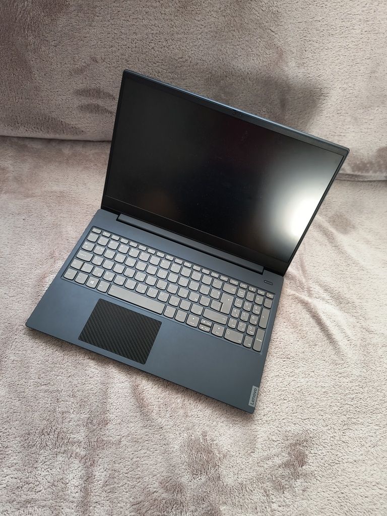 LENOVO S340 15" Ryzen 3 20GB Ram 512GB Ssd