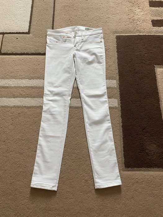 Blugi diesel albi