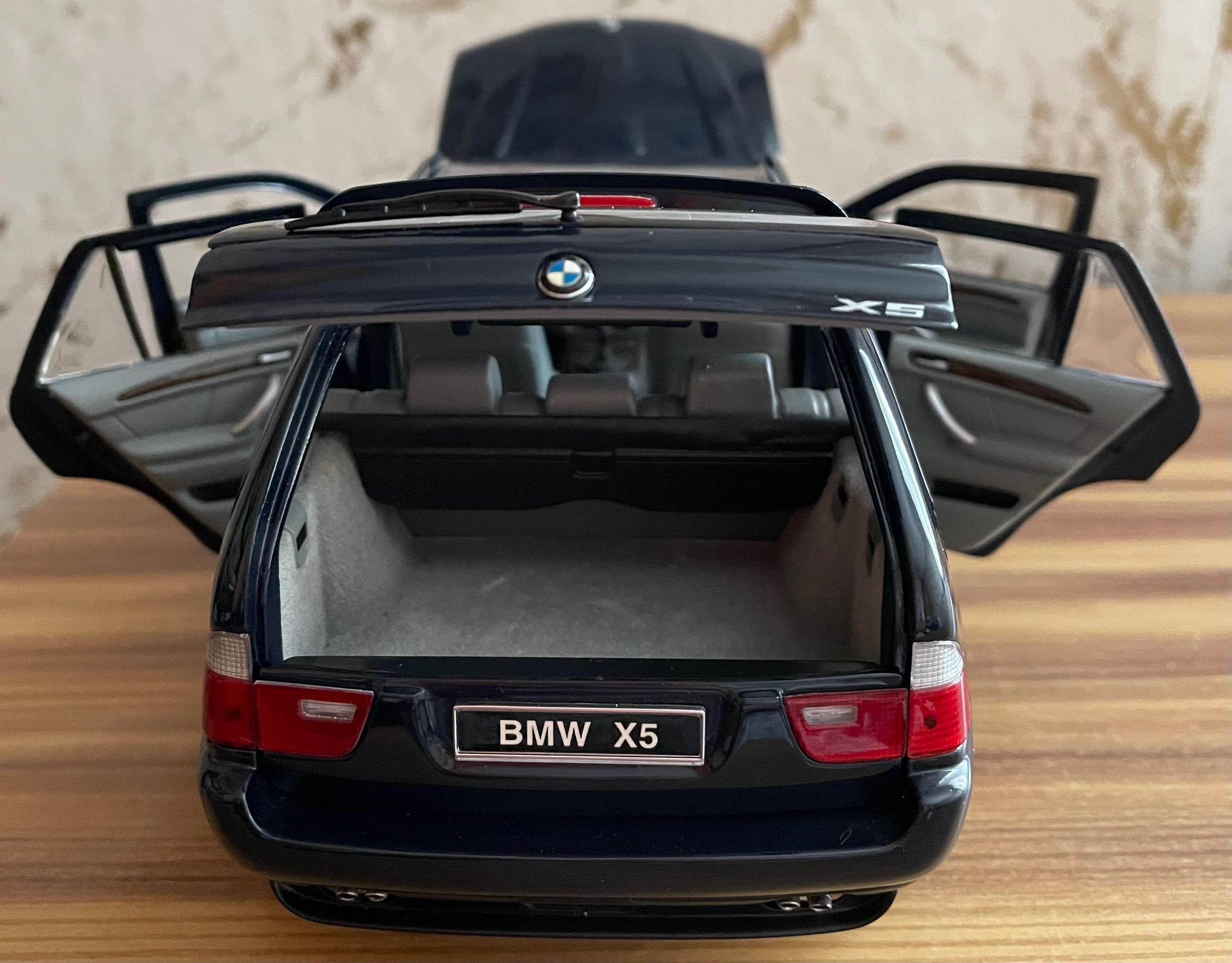 BMW X5 KYOSHO Mащаб 1:18
