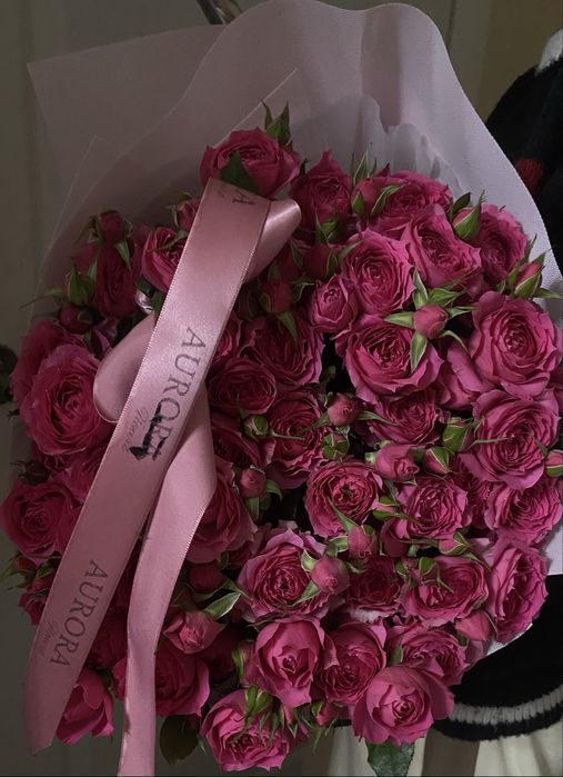 Букет густовых роз