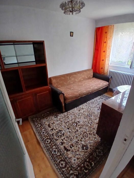 Închiriez Apartament