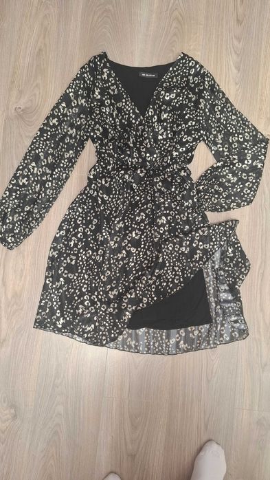 Rochie elegantă neagra cu flori albe