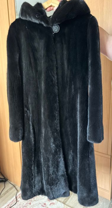 Норковая шуба состояние идеальное