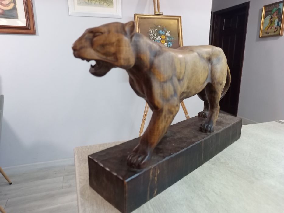 Тигър величие в дърво (44 см)