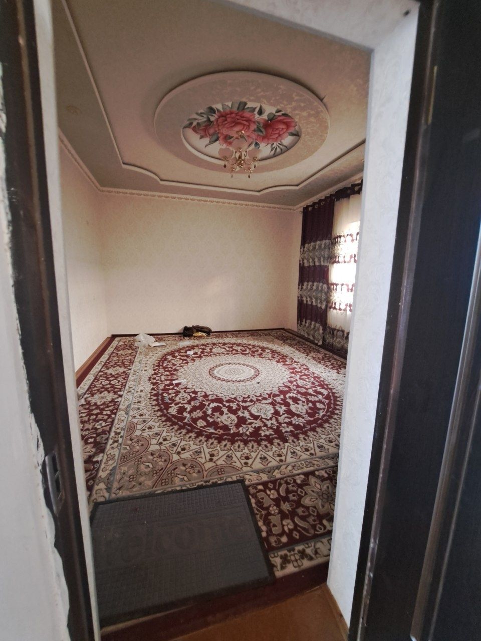Уй сотилади 7 хонали