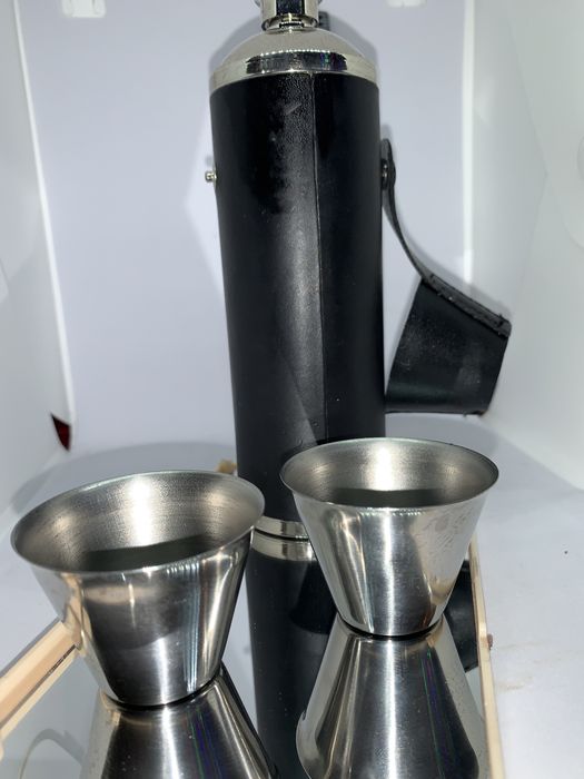 Set recipient whiskey rom coniac 2 pahare inox cadou Vintage 300ML 80