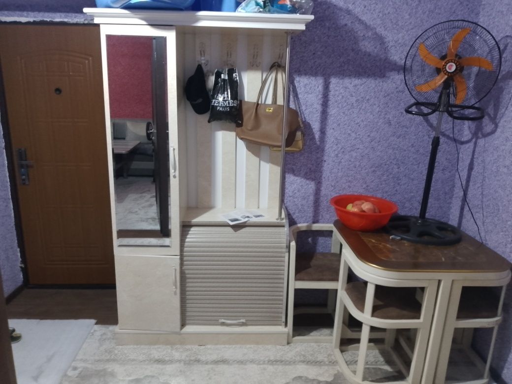 Kvartira srochna sotiladi