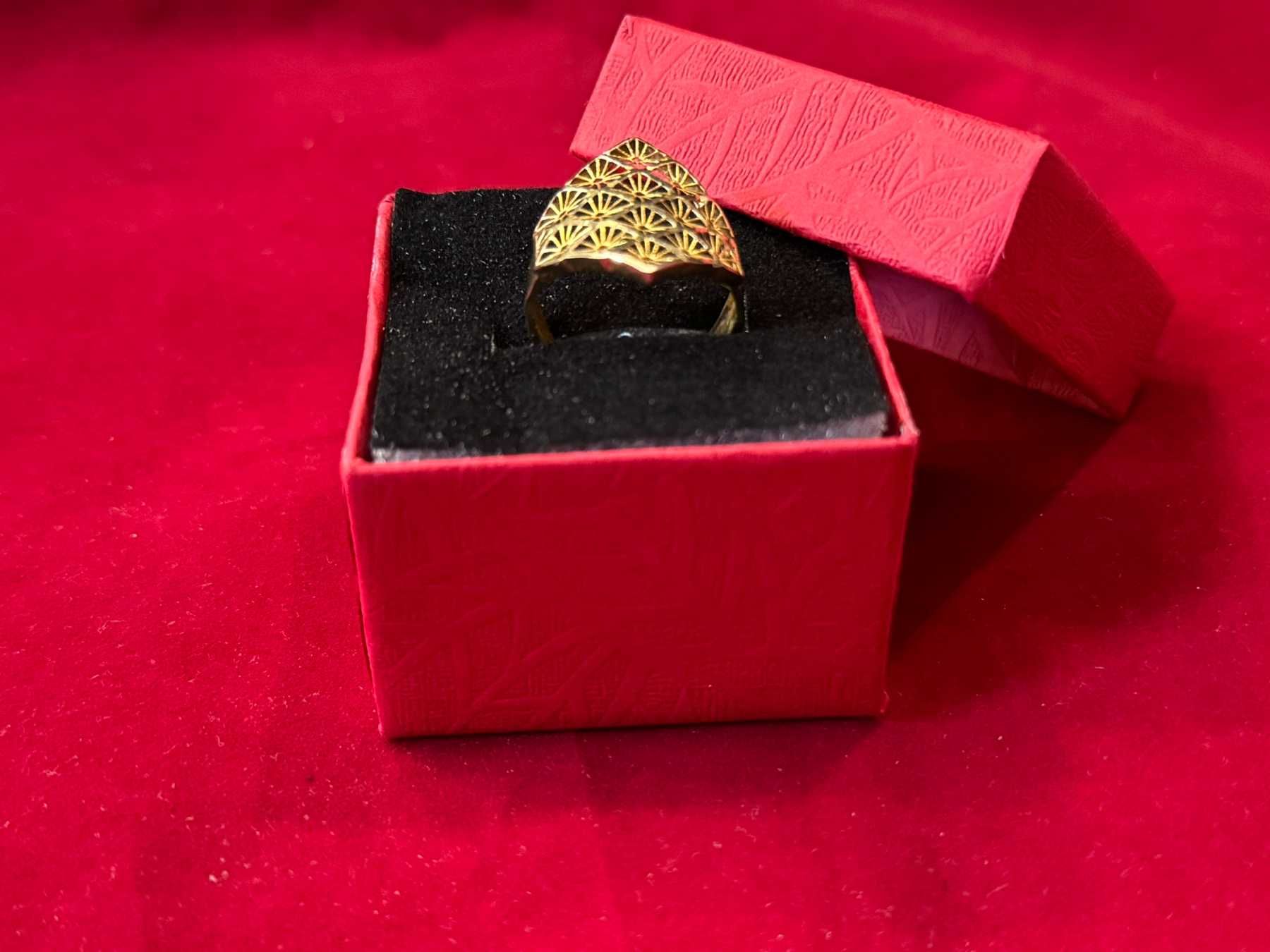 ***Топ модел*** Златен дамски пръстен - 1.44 гр