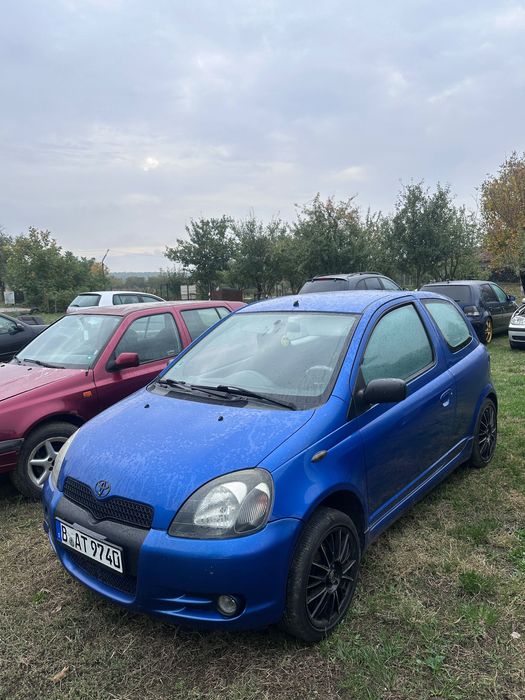 Toyota Yaris на части