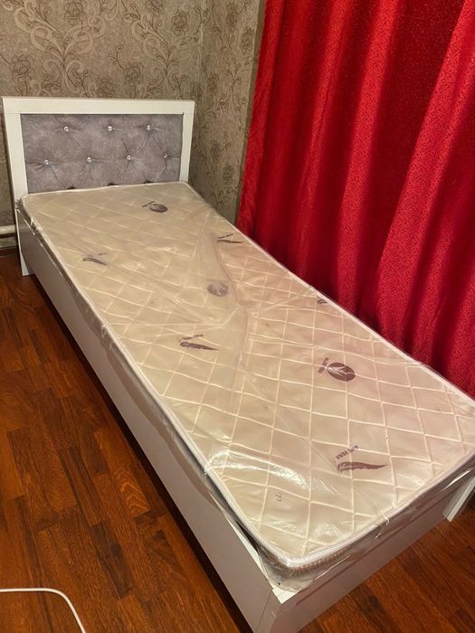 Однаспальная кровать