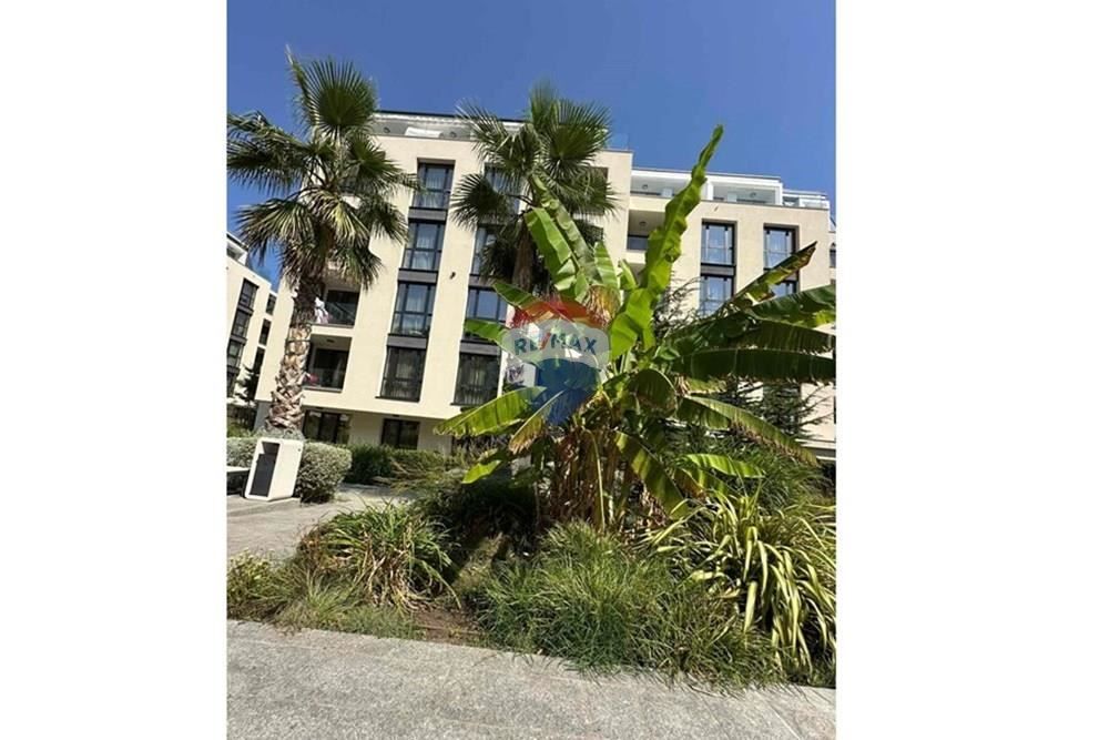 Продава се Двустаен апартамент в к.к. Св.Св. Константин и Елена - 65 кв.м за 4000 €/кв.м - Снимка #9