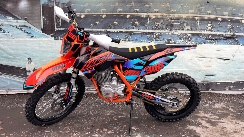 Мотоцикл эндуро 250/300