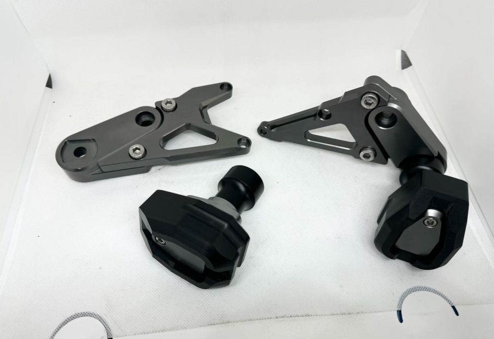 Краш тапи със стойки за Honda CB/CBR650F 2014-2017 и CB/CBR650R 18-20