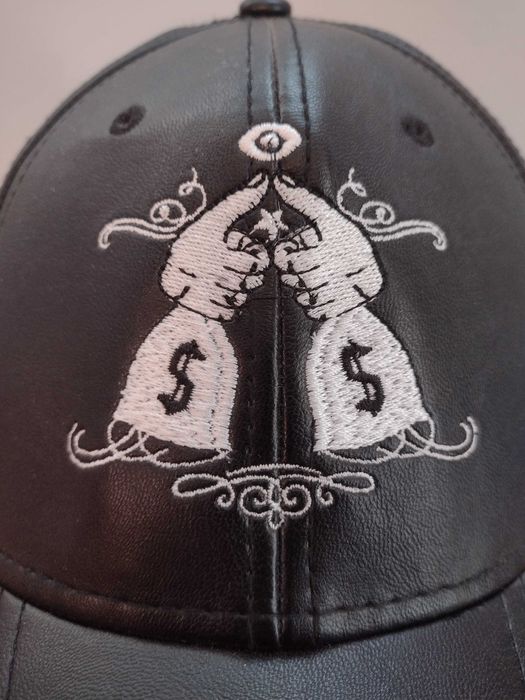 Оригинална, нова шапка на МБТ