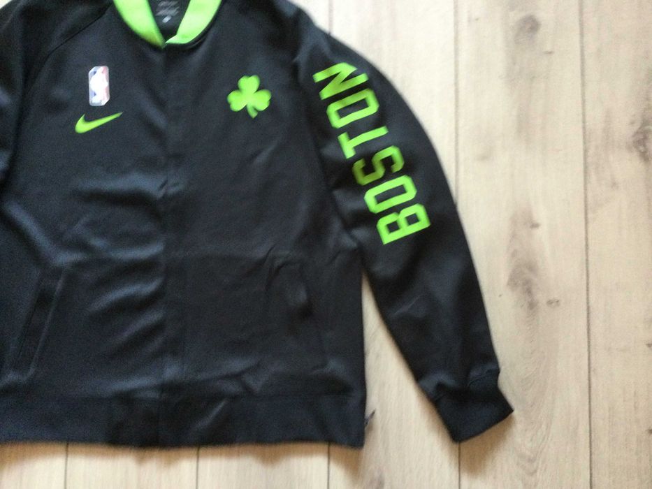 НОВО оригинално яке горнище Nike NBA BOSTON CELTICS размер L от САЩ