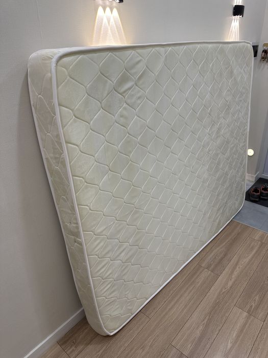 Матрас 200-160см