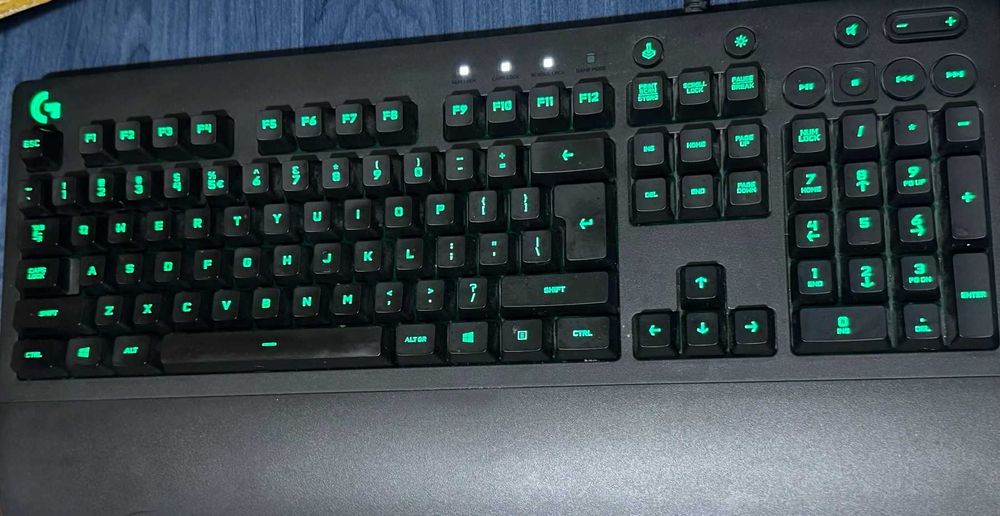 Клавиатура logitech