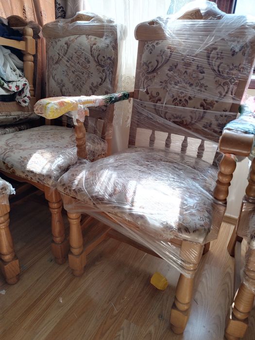 6 scaune simple si 6 scaune cu cotiera  tip jilț