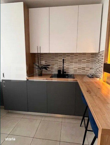 Penthouse cu 3 camere, 67 mp, terasa panoramica, zona Coresi