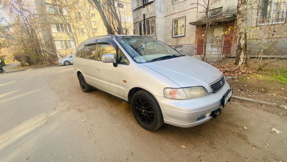 Продам Машину Хонда одессей  1996 года обмен есть отличная машина