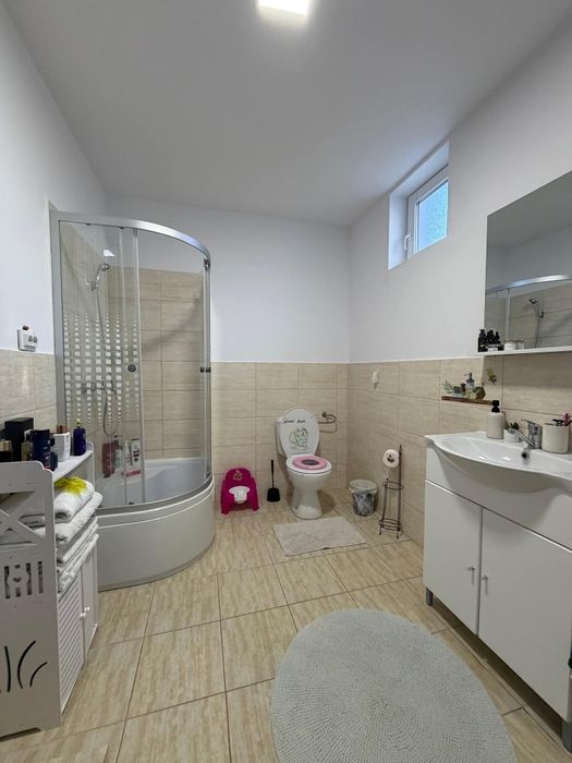 Casă de vânzare în Căiuti, Bacău 10min de Onești !