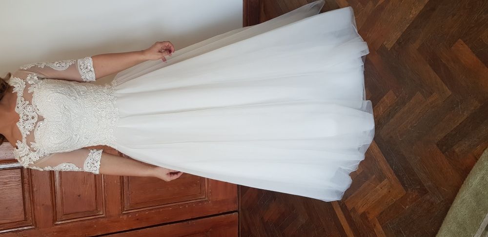 Rochie mireasa model Ivory
