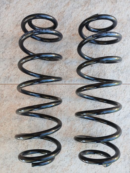 Задни пружини за Голф 5 плюс