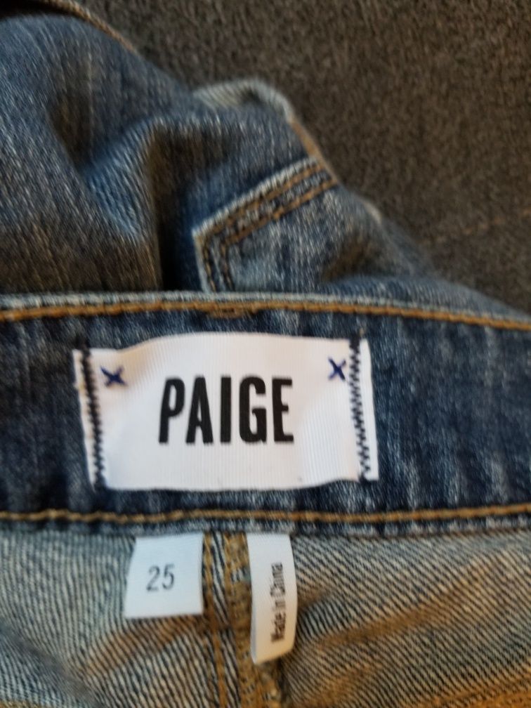 Blugi scurti Paige