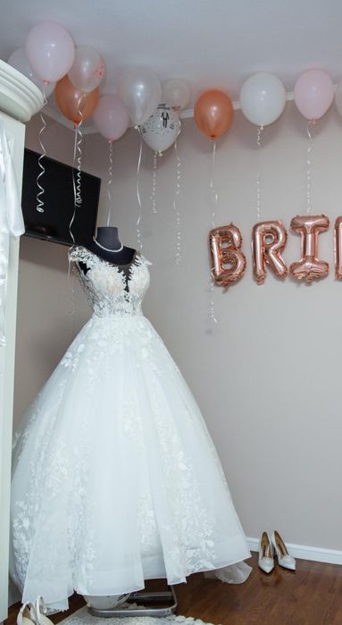 Vând Rochie/Rochita de mireasa