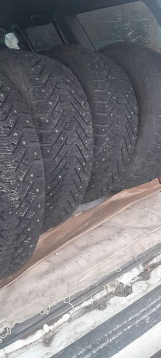 Зимния резина с шипами 255/65 r16