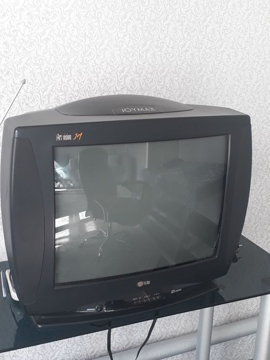 Телевизор продаётся .