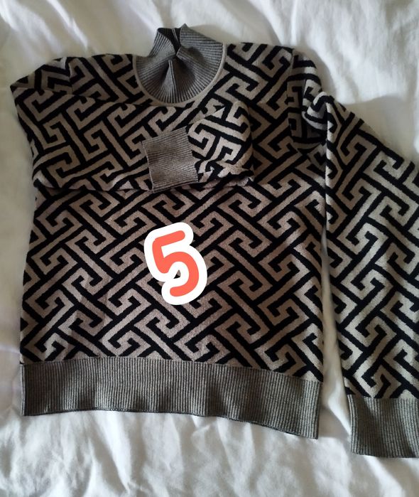 Пуловери -четири