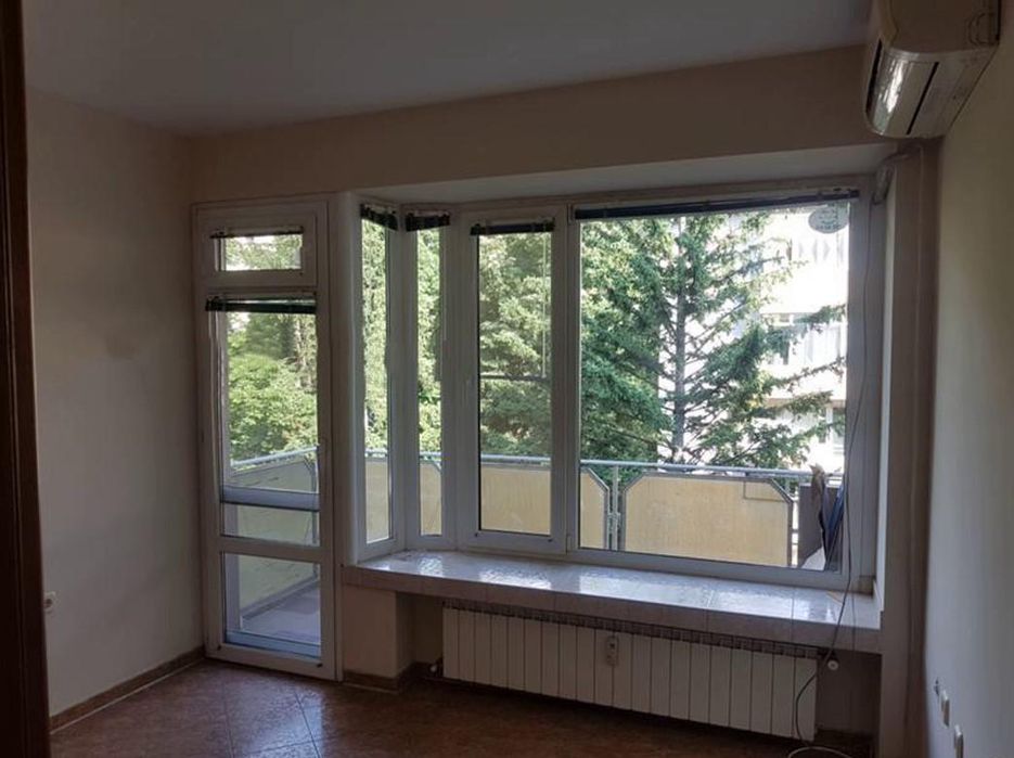 Дава се под наем Тристаен апартамент в София, Стрелбище - 80 кв.м за 550 € - Снимка #2