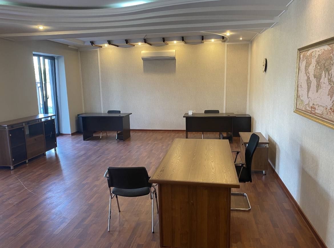 Продается Офис 8 комнат на Дархане 365м² ор-р Инконель