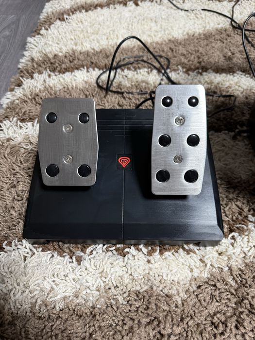 Волан и педали на Genesis Seaborg 400