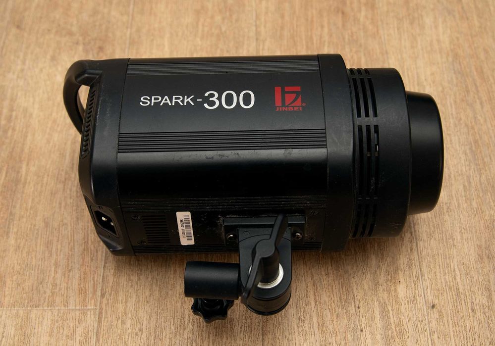 Импульсный осветитель JINBEI SPARK -300